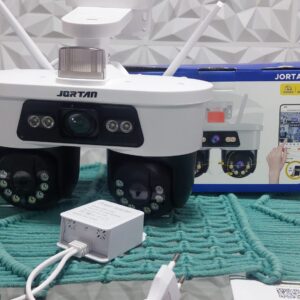 Cámara de seguimiento automático para exteriores con 3 cámaras.